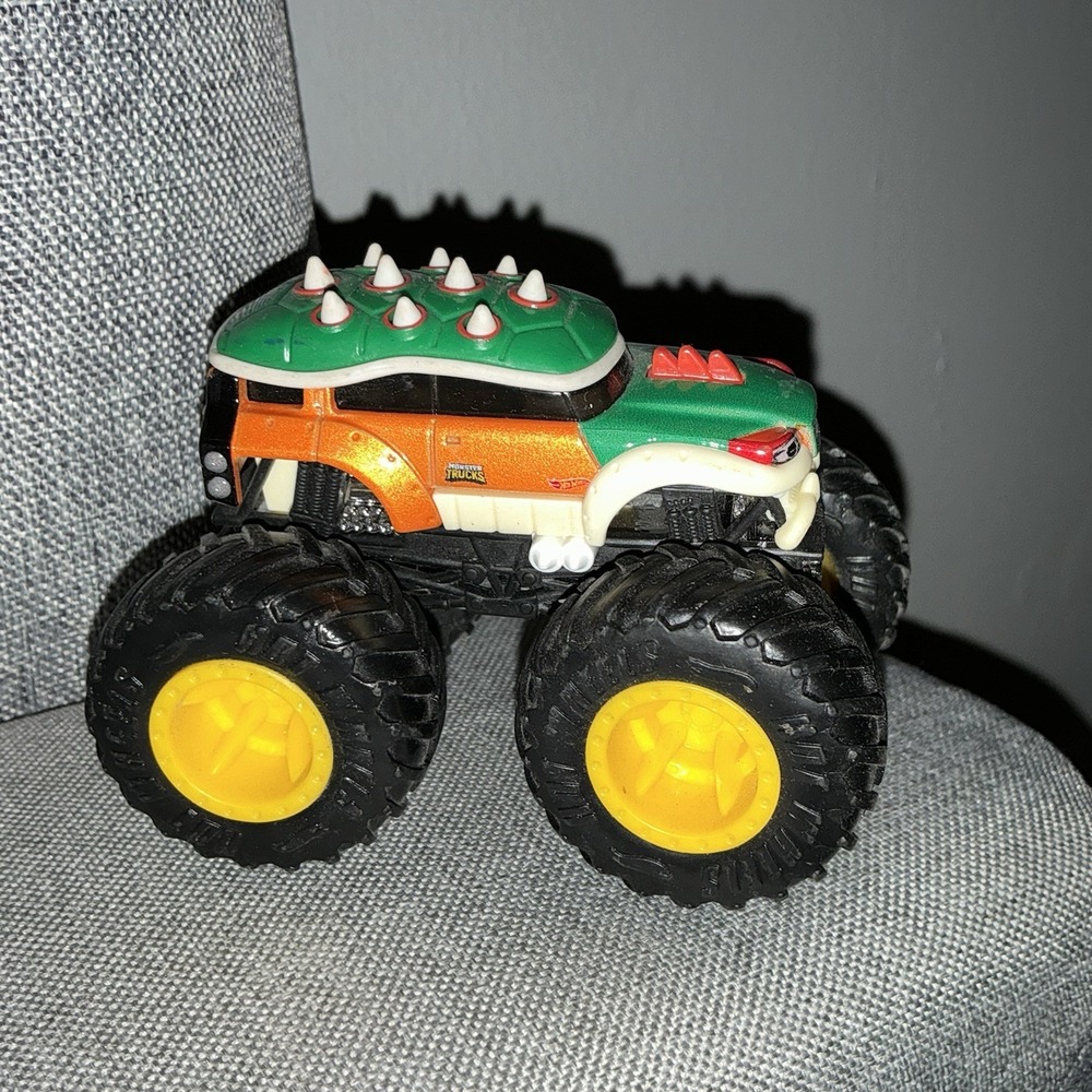 Hot Wheels Bowser Super Mario Monster Truck Diecast Scale 1:64 Rare